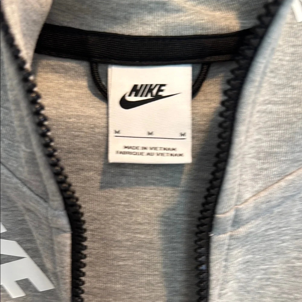 Nike Men’s Gray Tech Fleece Full-Zip Hoodie, Size M - Picture 8 of 8